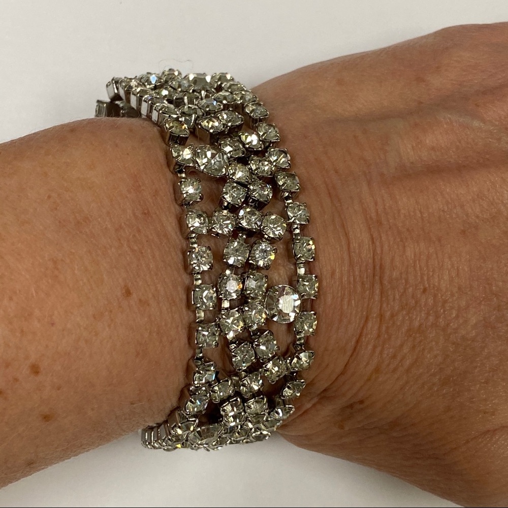 VINTAGE BRACELET RHINESTONE CLEAR SPARKLE BLING OCCASION SILVER TONE SETTING